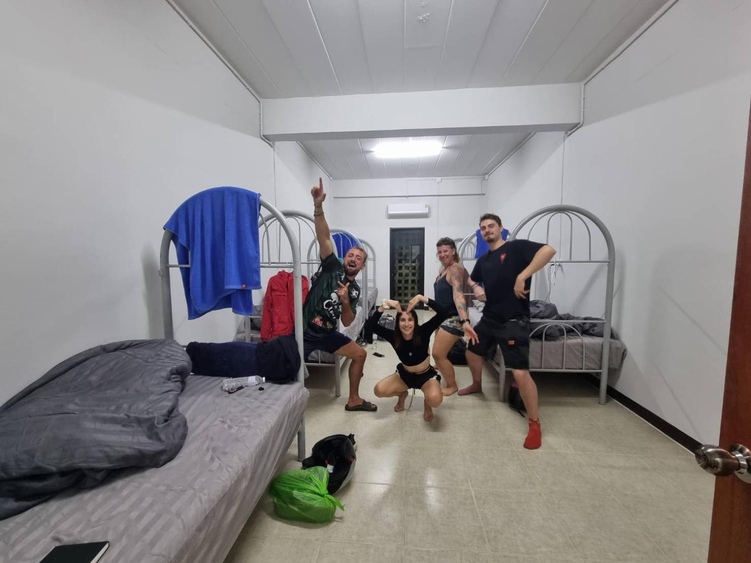 The Savannah Hostel Pai Bagian luar foto