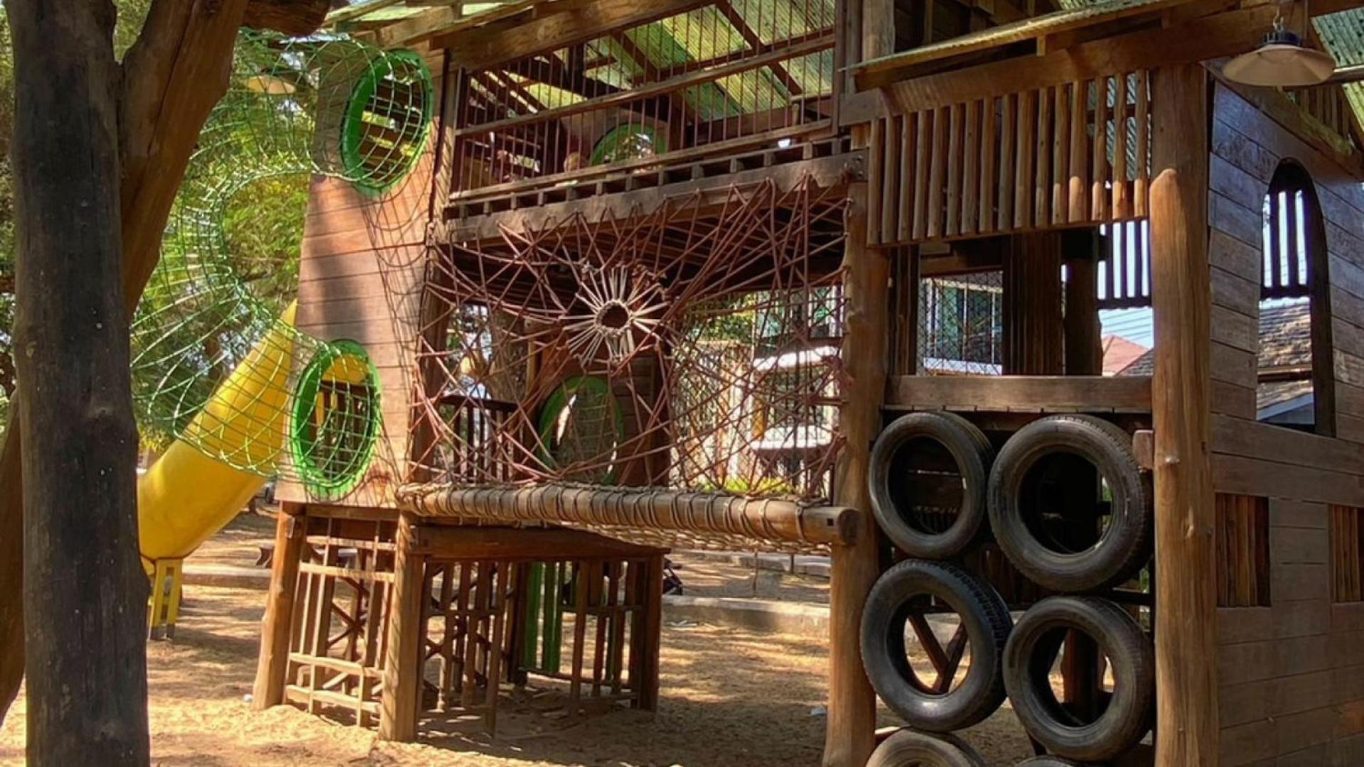 The Savannah Hostel Pai Bagian luar foto